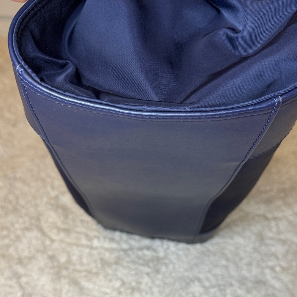 NWOT Tory Burch Midnight Blue Ella Nylon Tote - Picture 7 of 13